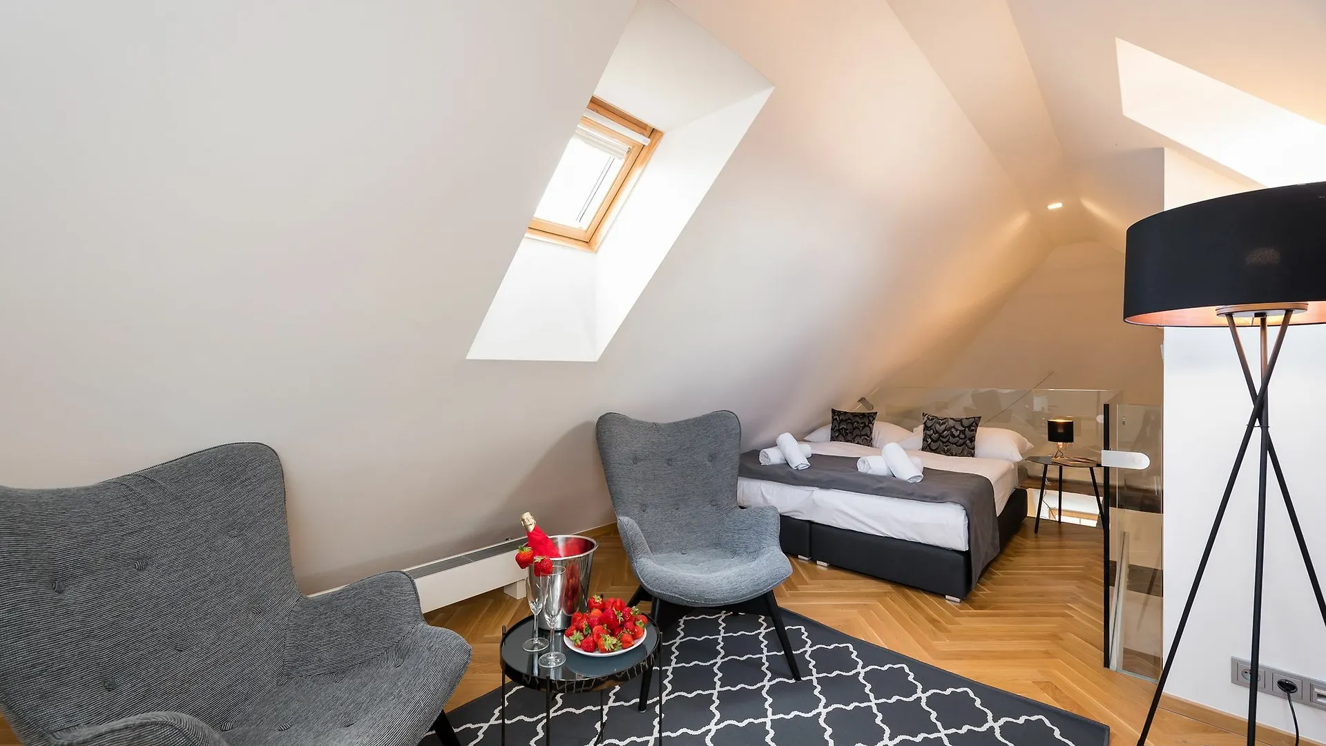 Empirent Apartments Prague Castle 0*,